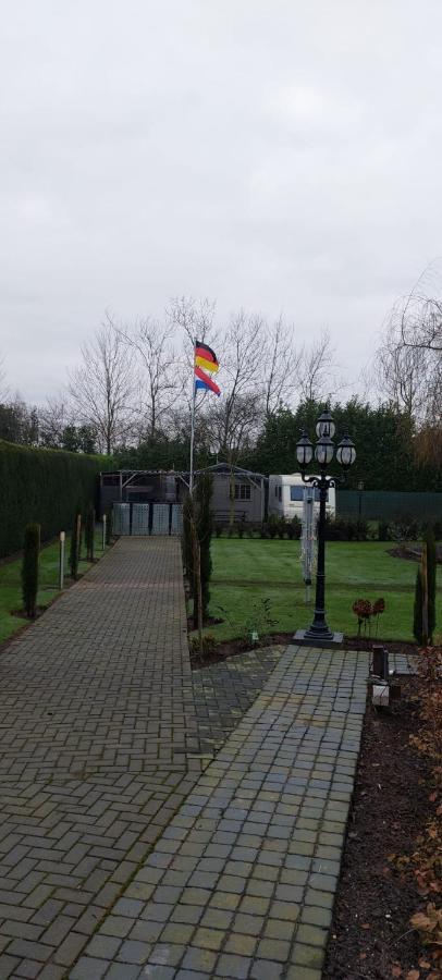 Urlaub Machen Direkt Am Irland Das Kinderparadies In Twisteden Im Grossen Garten Bei Privatleute Fur Maximal Sechs Personen Kevelaer Esterno foto